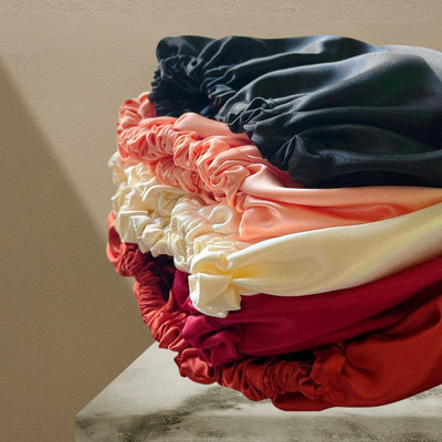 Silk Bonnets - Elva