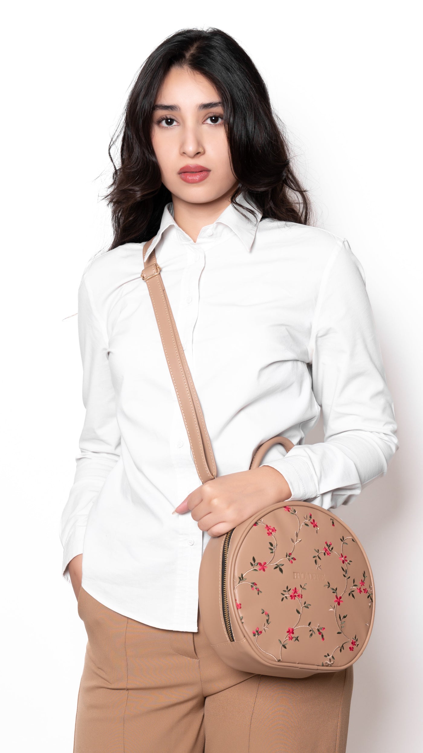 Round Leather Embroidered Nude Bag